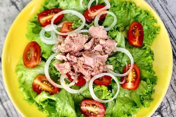 Salad cá ngừ giúp giảm cân nhanh